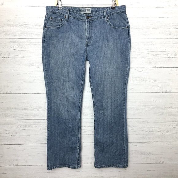 Levi's Signature Women's Low Rise Bootcut Jeans Medium Wash size 16 length 31" - Picture 1 of 11